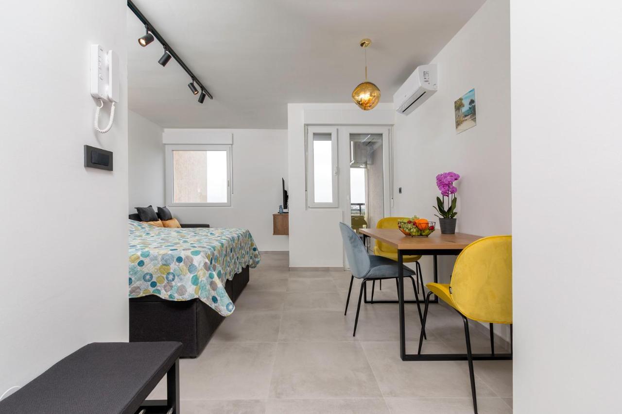 Tramonto Apartment Pula Exterior photo